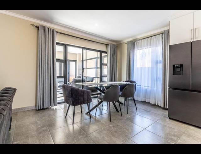 3 BEDROOM CLUSTER FOR SALE IN NORTH RIDING AH